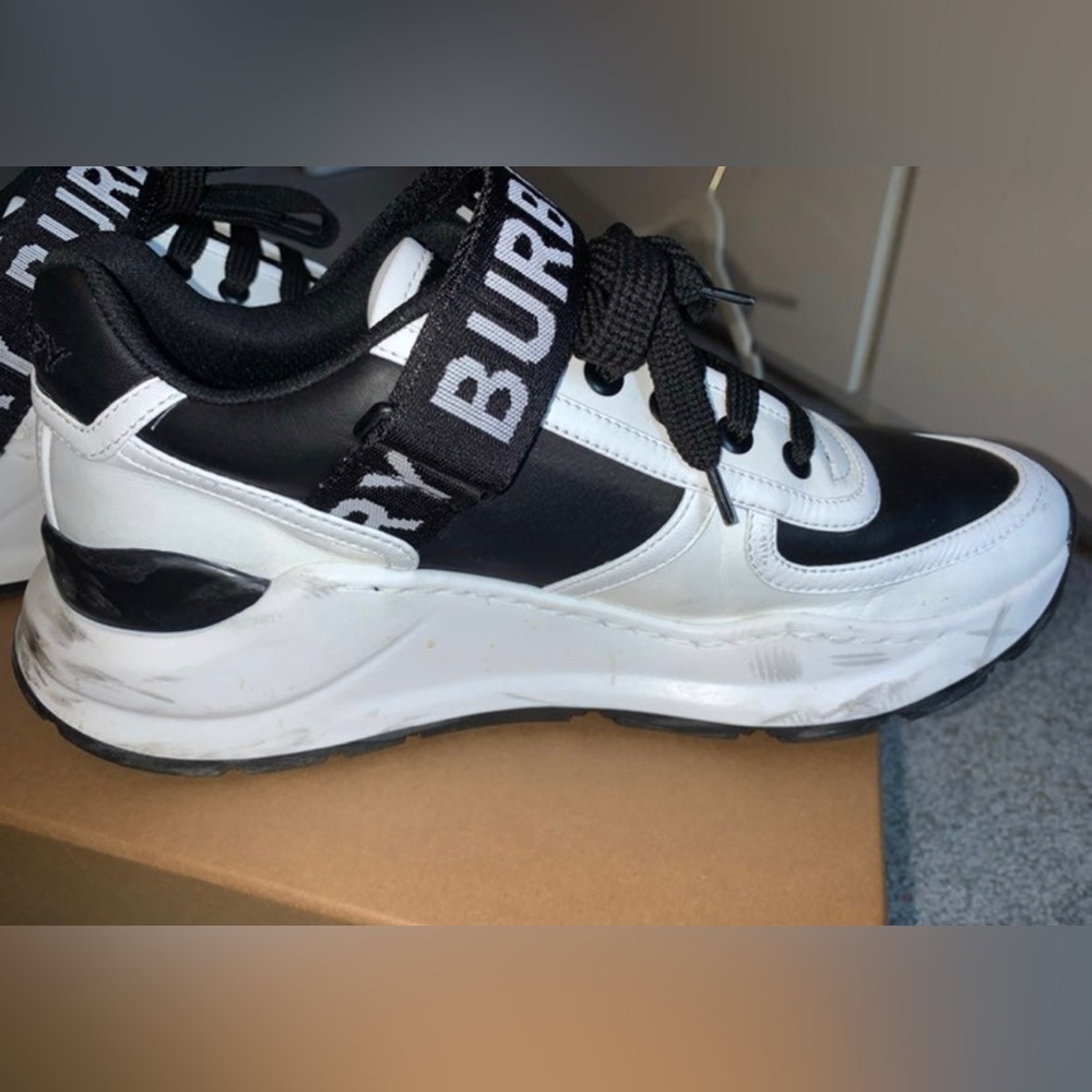 Burberry Sneakers Women - Picture 8 of 9